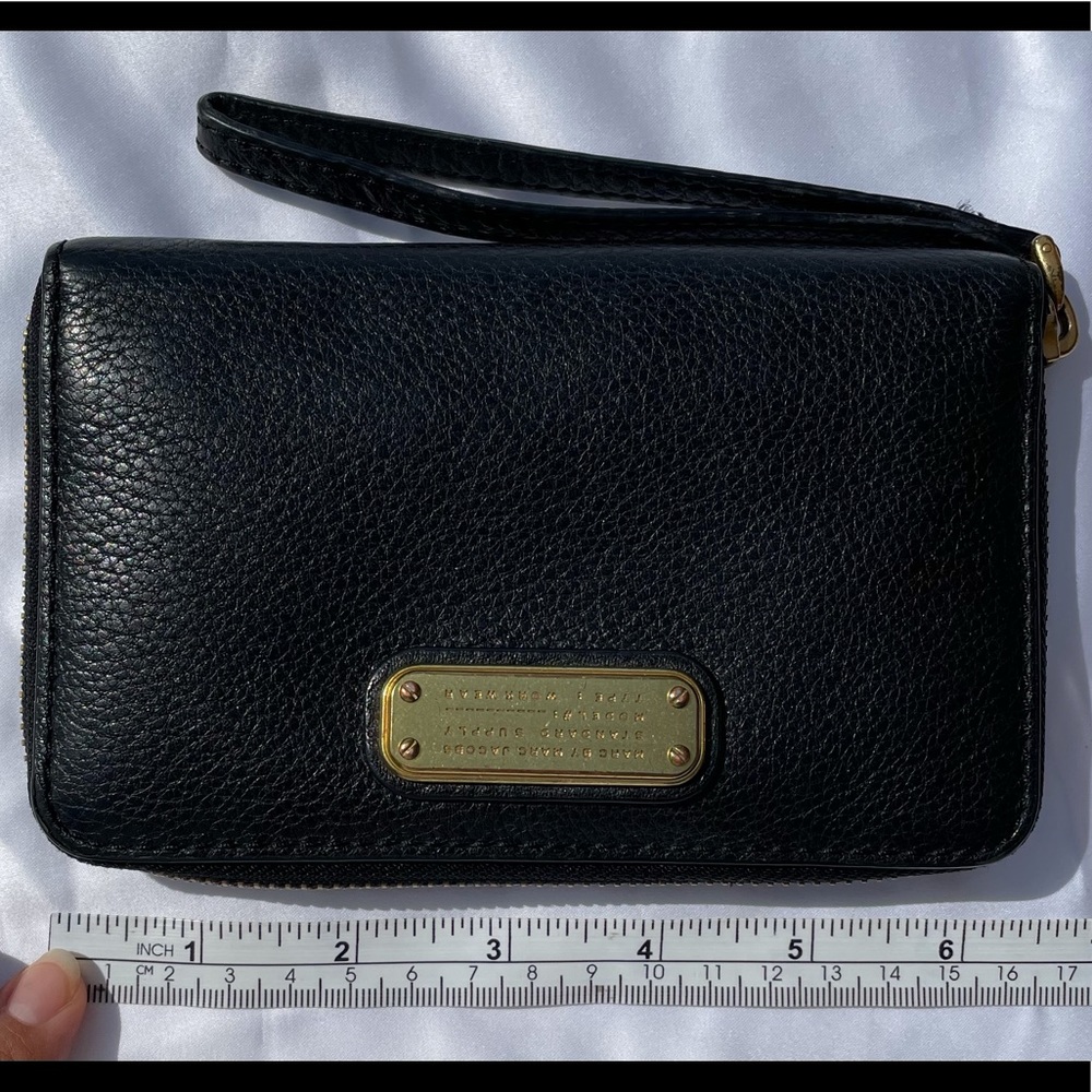 Marc Jacobs wallet